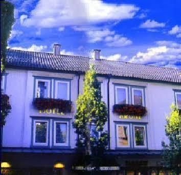 Hotel Zur Kroneバート・ピルモント エクステリア 写真